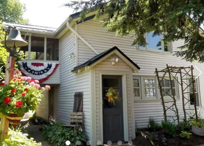 The Carriage House 1836
