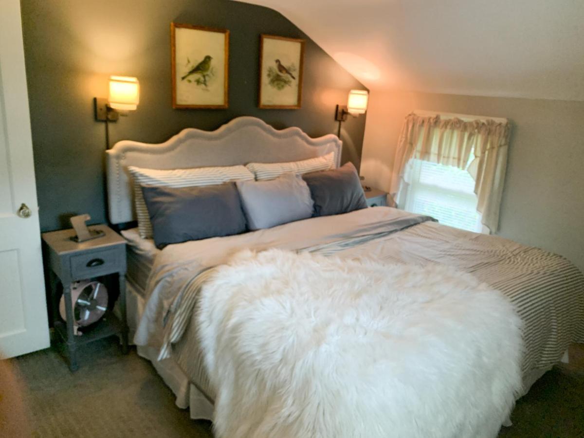 The Carriage House 1836 Millersburg